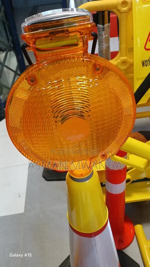 High Brightness Led Solar Warning Light - main view