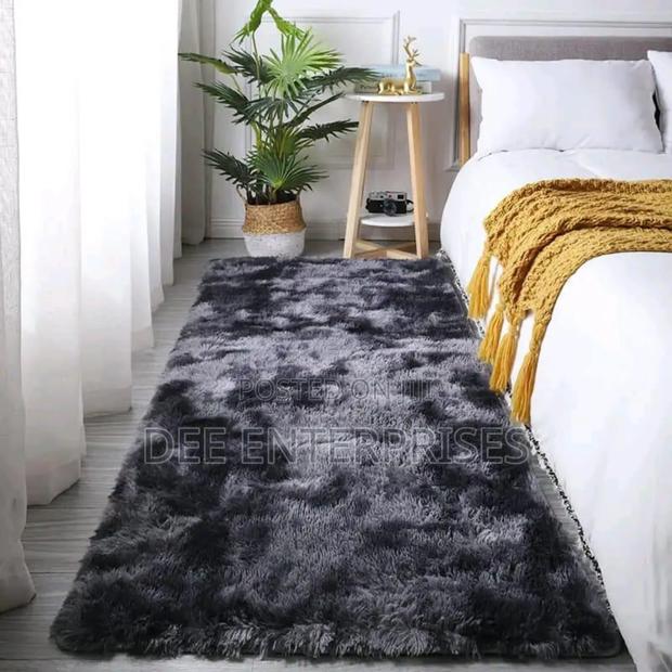Fluffy Plain Bedside Mat - thumbnail 2