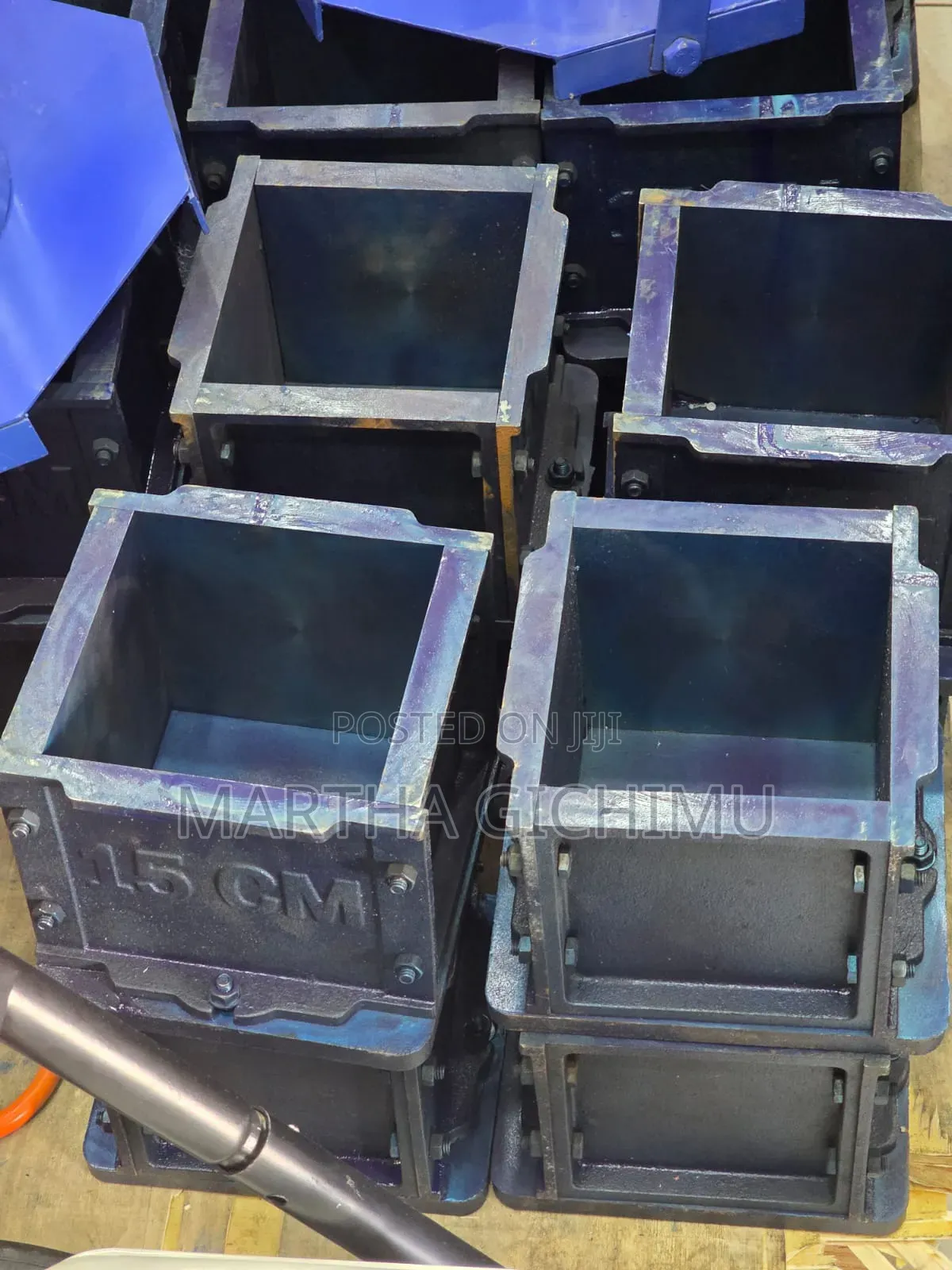 Cast Iron Construction Cube Moulds
