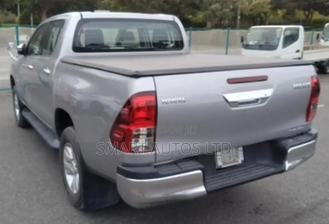 Toyota Hilux Revo Double Cab Deisel 2.4 AWD 2019 Silver