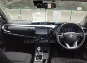 Toyota Hilux Revo Double Cab Deisel 2.4 AWD 2019 Silver