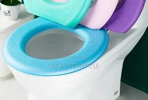 *Water Resistant Toilet Cover