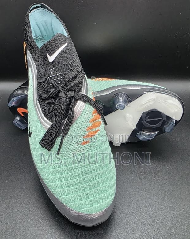Nike Phantom 6 Low Elite Football Boots Size 40-45 - thumbnail 2