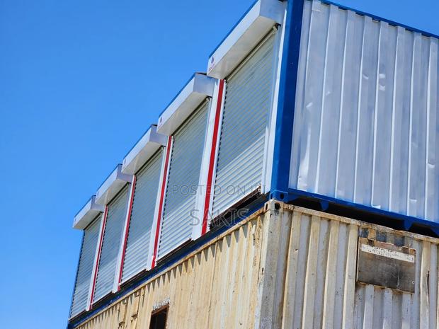 Containers Shops! 40ft Container With Five Shops! - main view