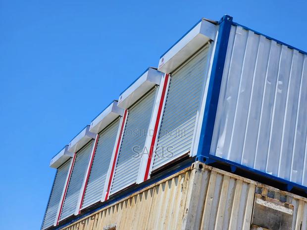 Container Stalls! 40ft High Cube Container With Shops! - thumbnail 3