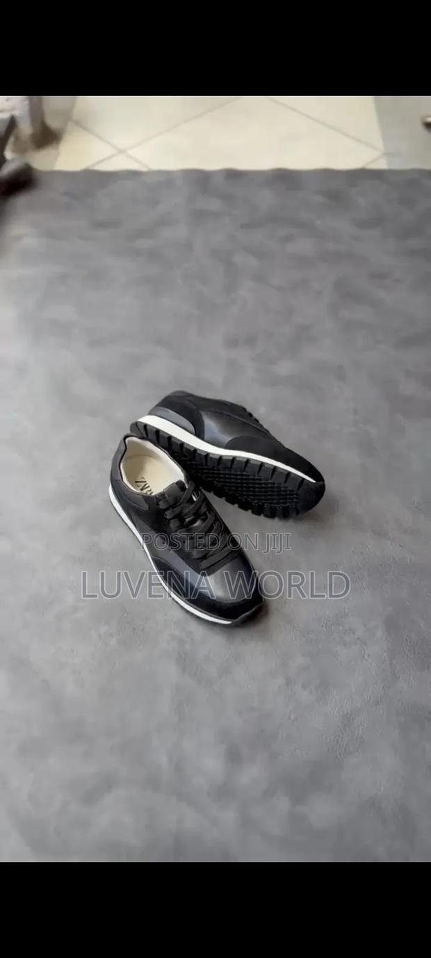 Zara Sneakers - thumbnail 3