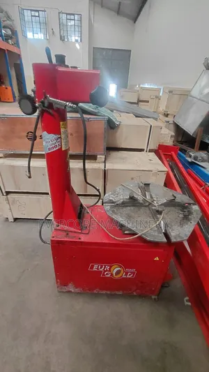 Slightly Used Electric Tyre Changer Machine Good Condition.