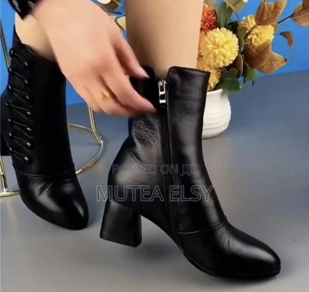 Black Ladies Winter Ankle Boots - main view