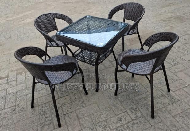 Stylish Outdoor Set 4-Seater