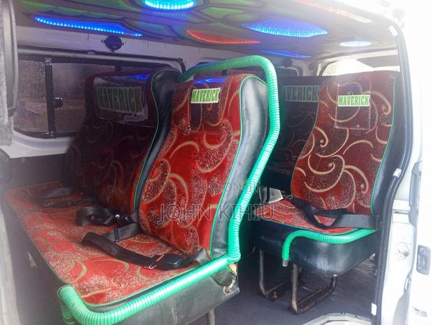 Toyota HiAce 2011 White - thumbnail 6