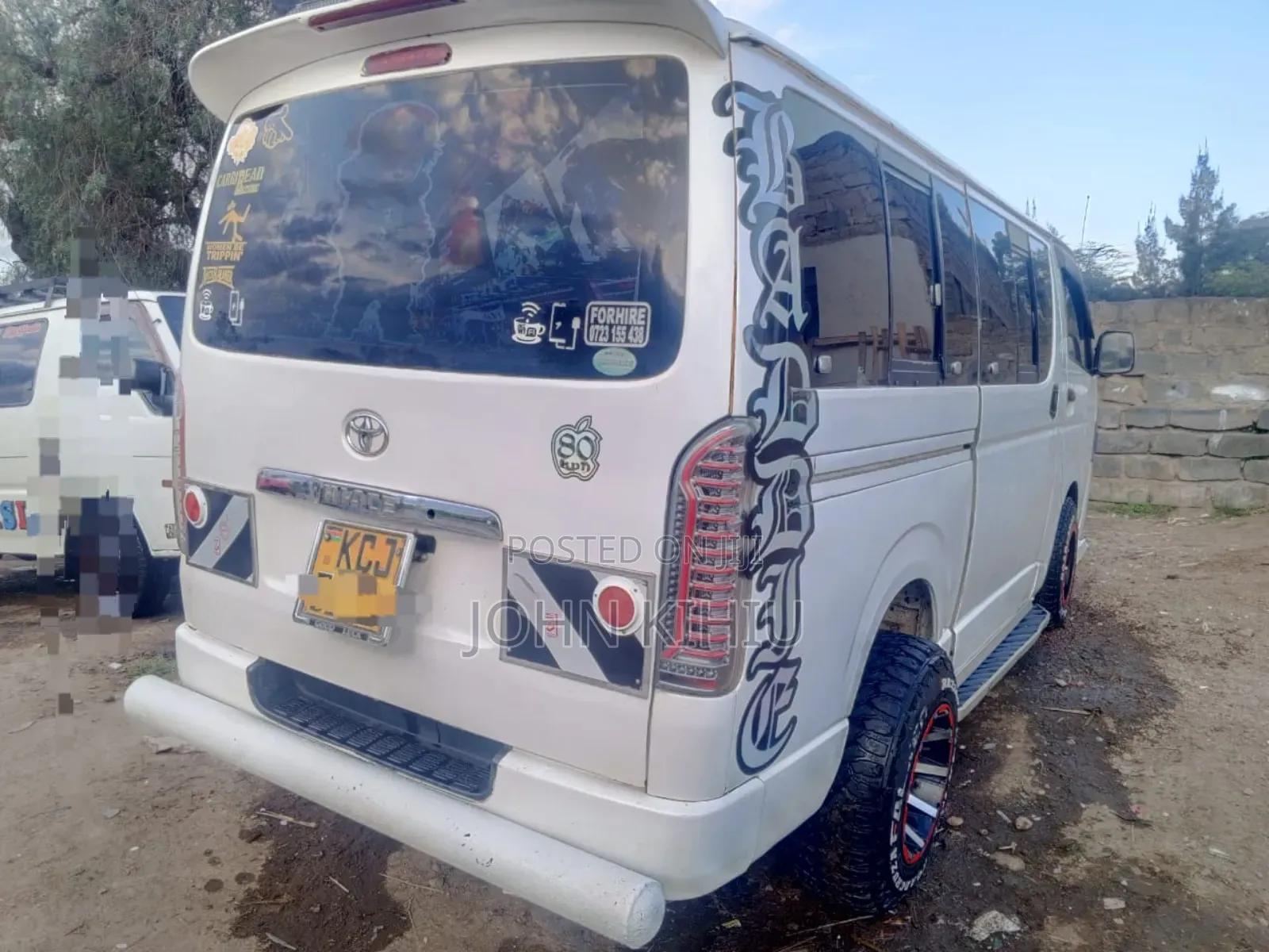 Toyota HiAce 2011 White