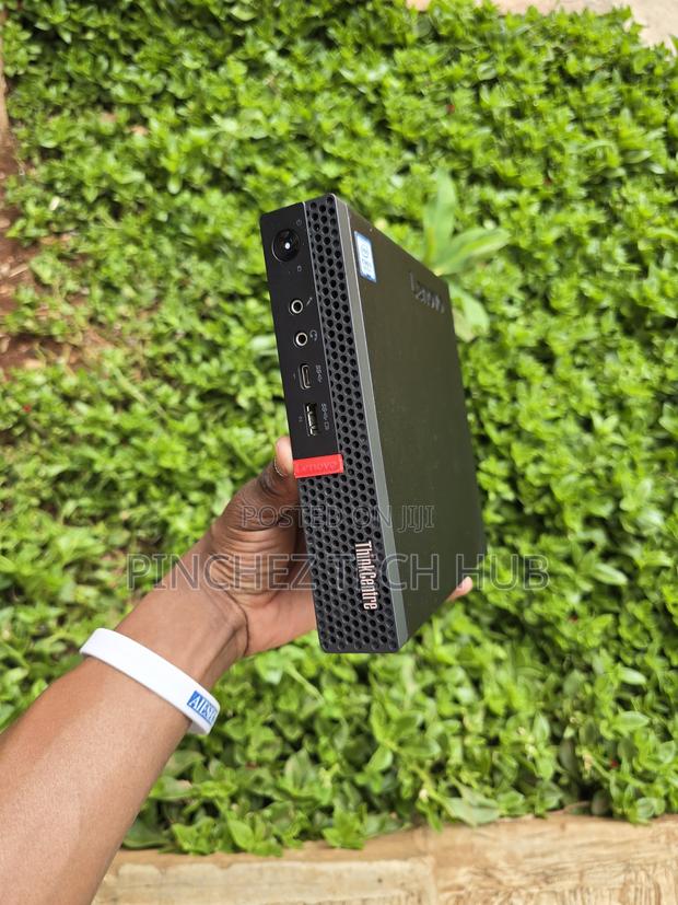 Desktop Computer Lenovo ThinkCentre M720 8GB Intel Core I5 SSD 256GB - main view