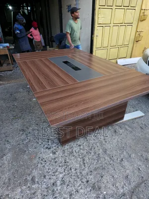 Confrence Meeting Table