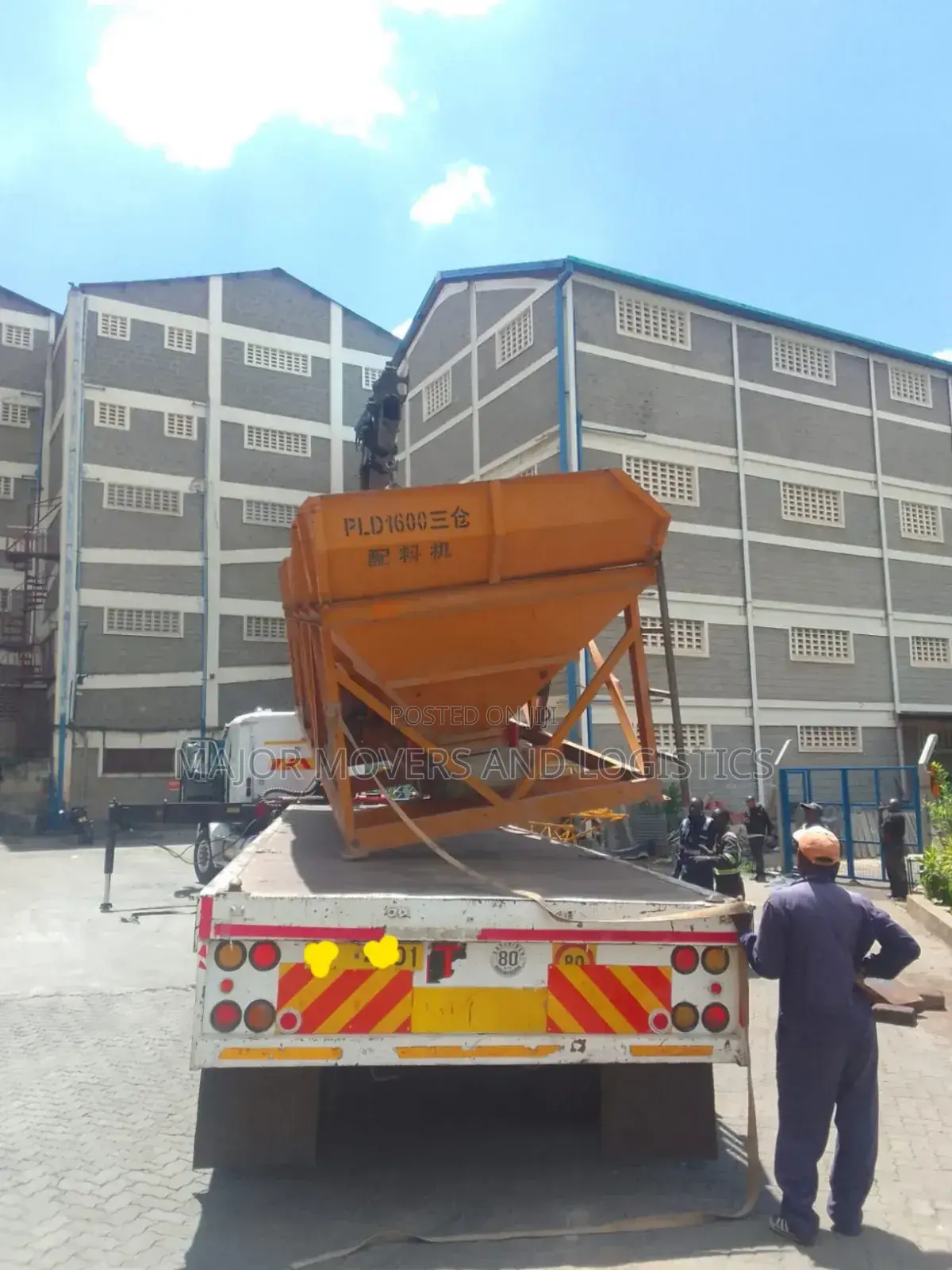 Transit Trailers With Hoisting Crane Are Readily Available