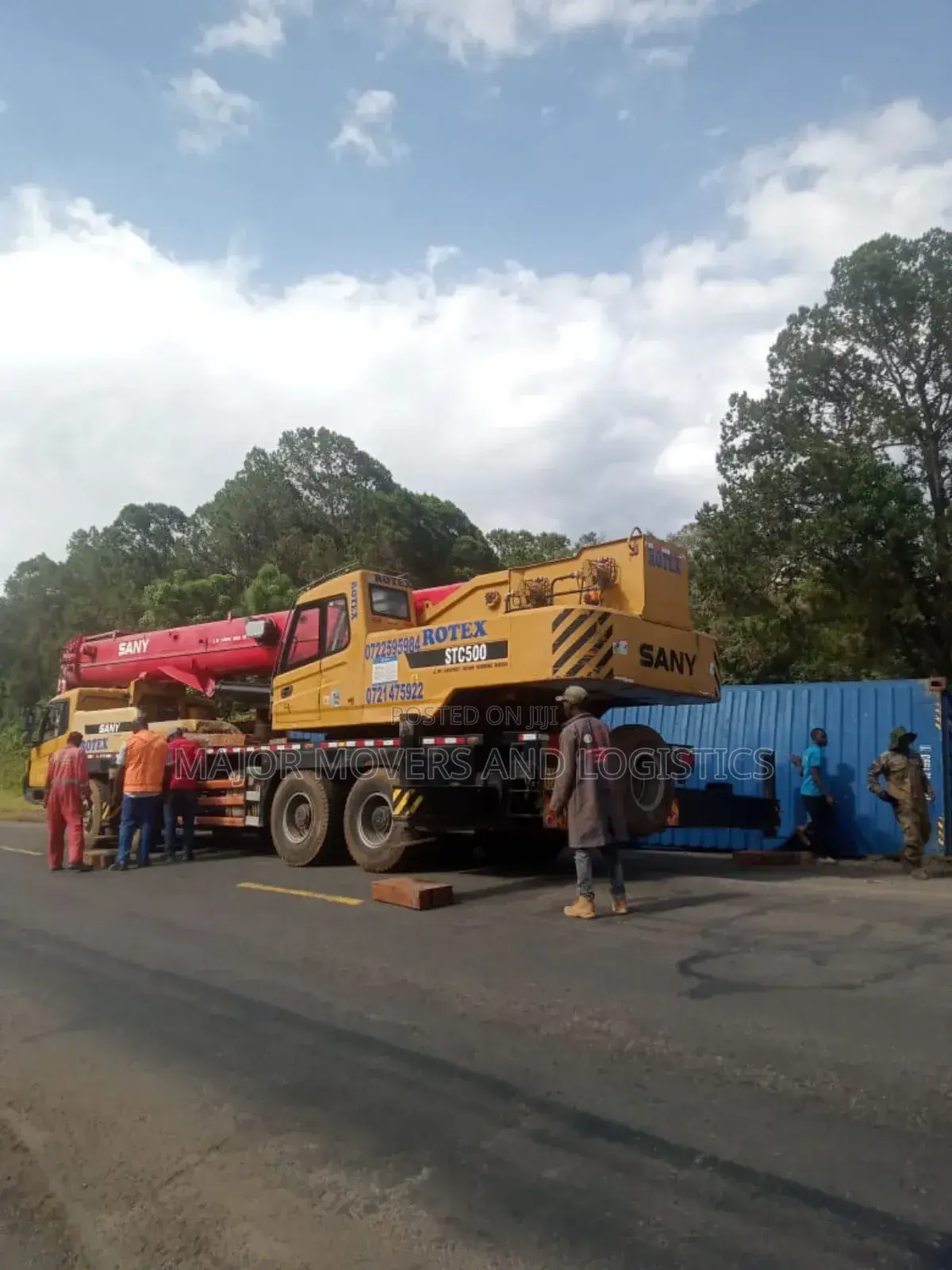 Trailer Cranes for Hoisting and Logistics Are at Hand