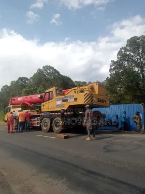 Trailer Cranes for Hoisting and Logistics Are at Hand