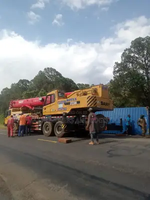 Trailer Cranes for Hoisting and Logistics Are at Hand