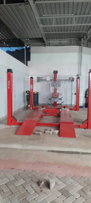 Wheel Alignment Machine Set With Four Post Carlift Machine.