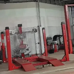 Wheel Alignment Machine Set With Four Post Carlift Machine.