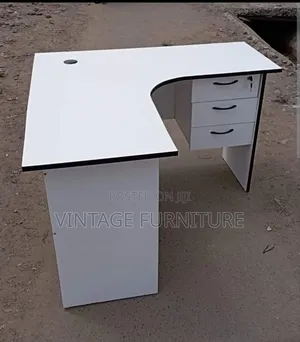 L-Shaped Office Desk Zinus -Z