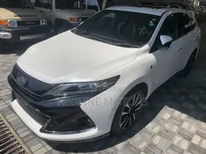 Toyota Harrier 2.0 Turbo 4WD 2018 White