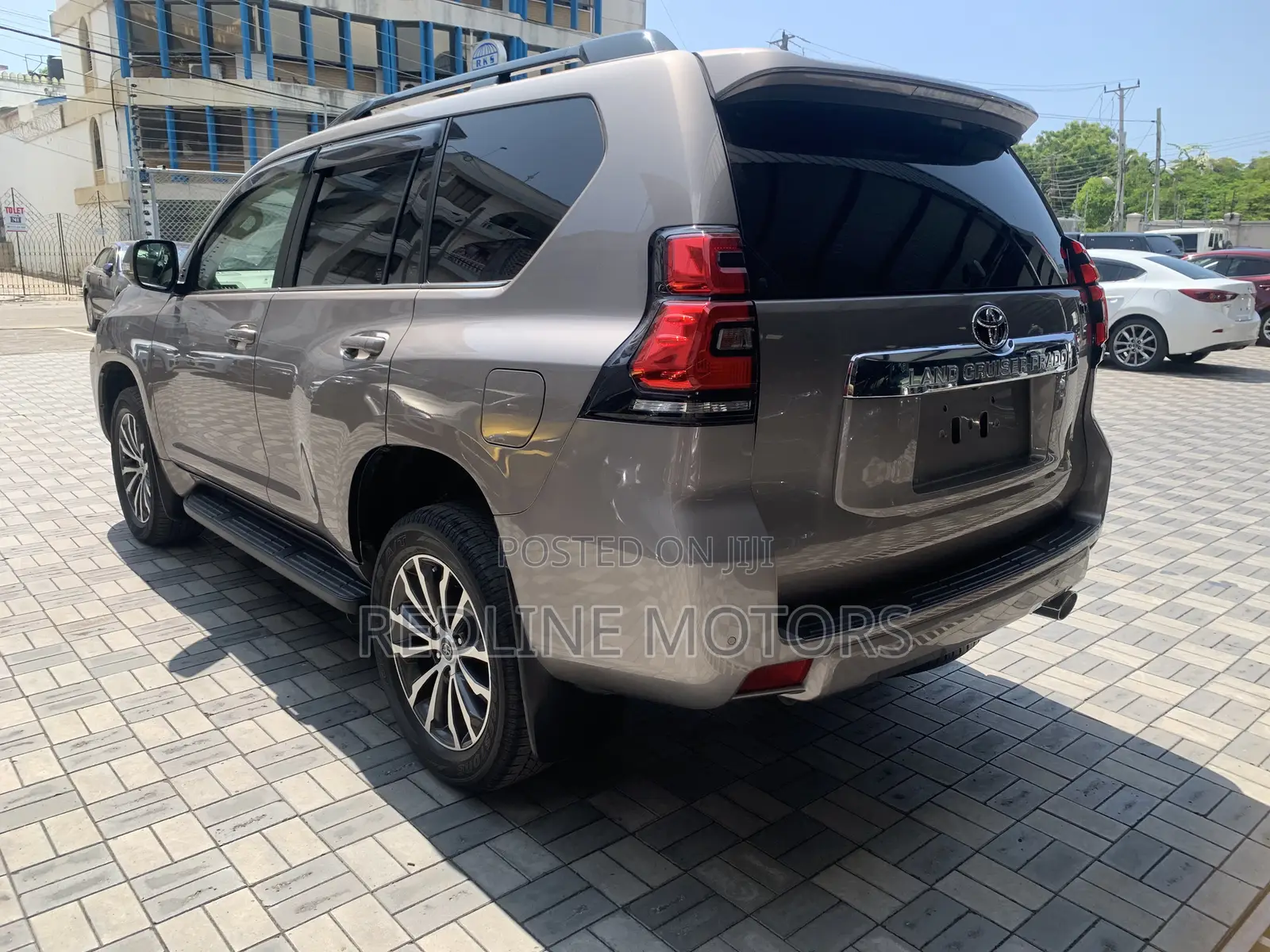 Toyota Land Cruiser Prado 2.8 2017 Gray