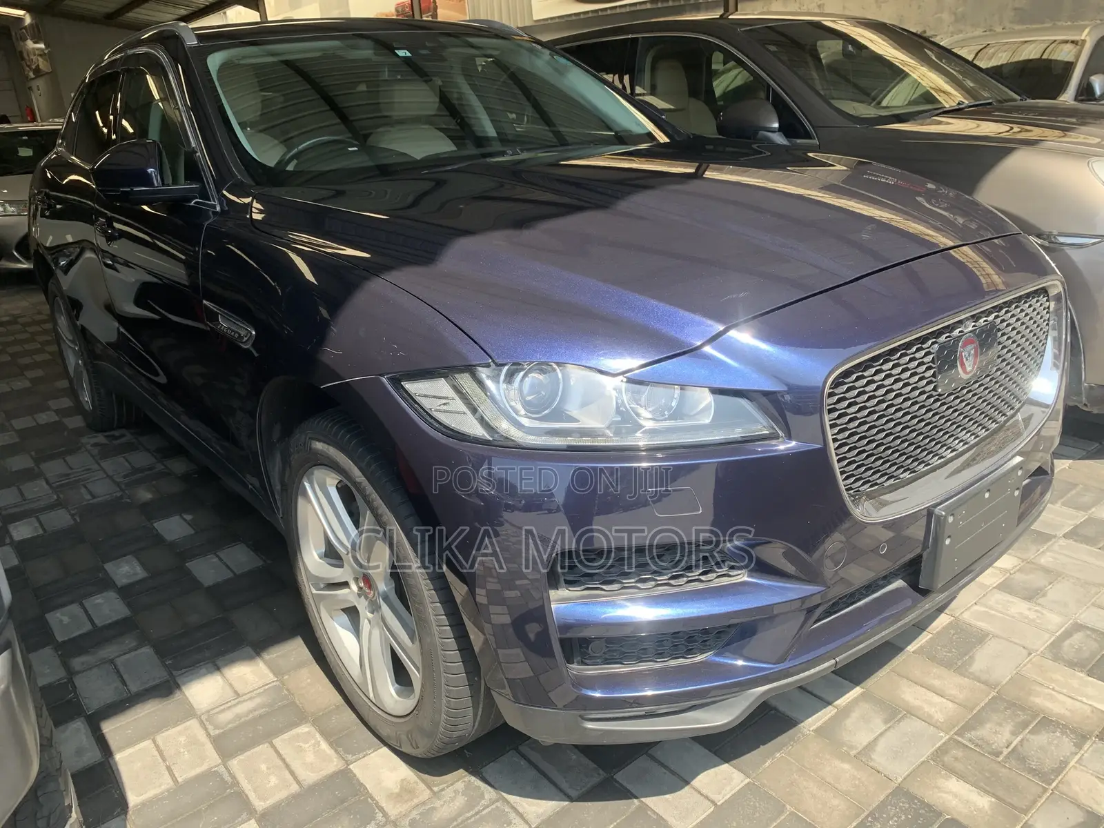 Jaguar F-Pace 2017 Blue