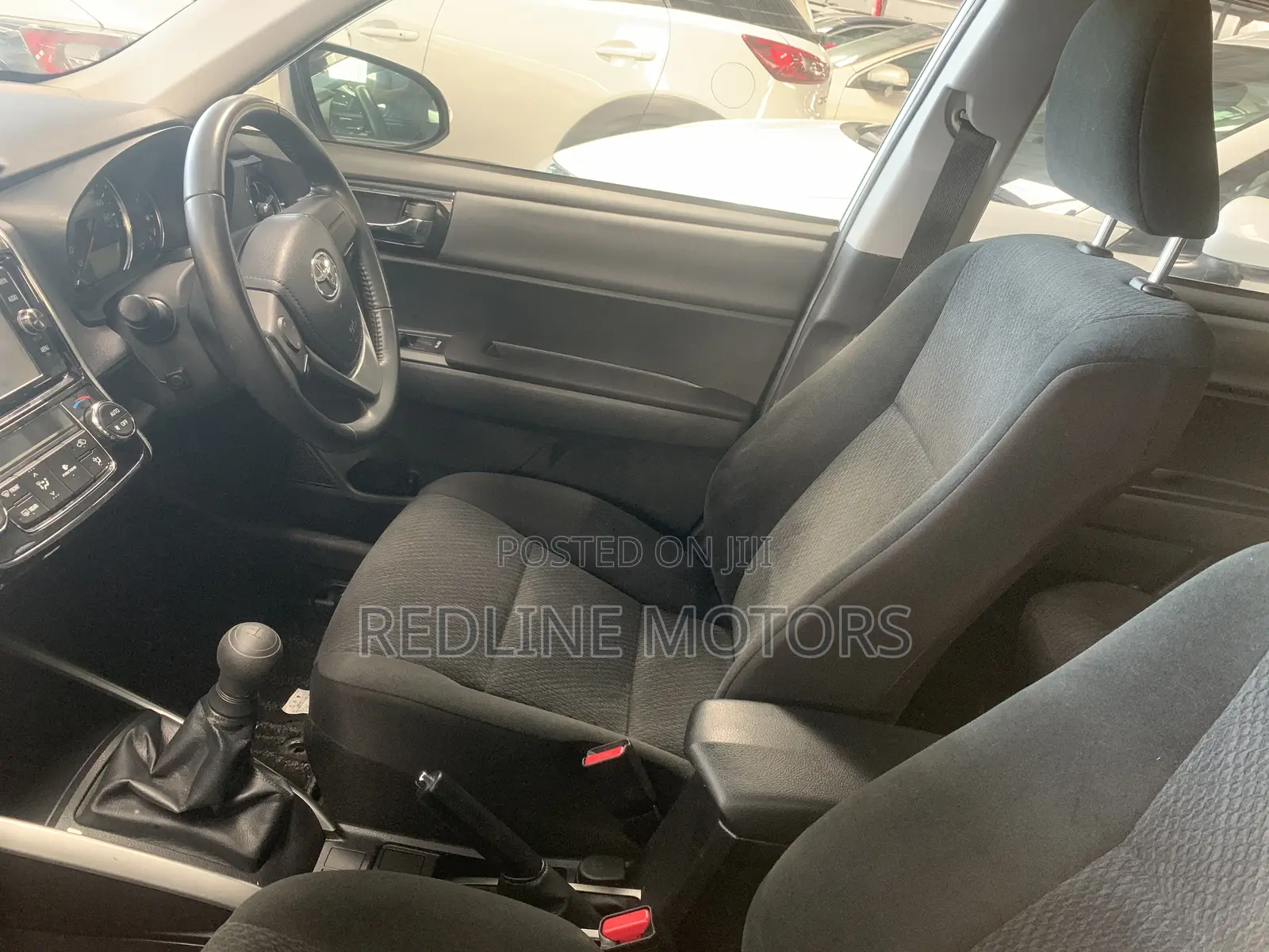 Toyota Axio 1.5 G 4WD 2017 Silver