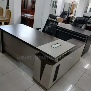 Advance 1.6m Modern Desk