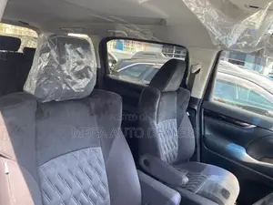 Toyota Vellfire 2018 White
