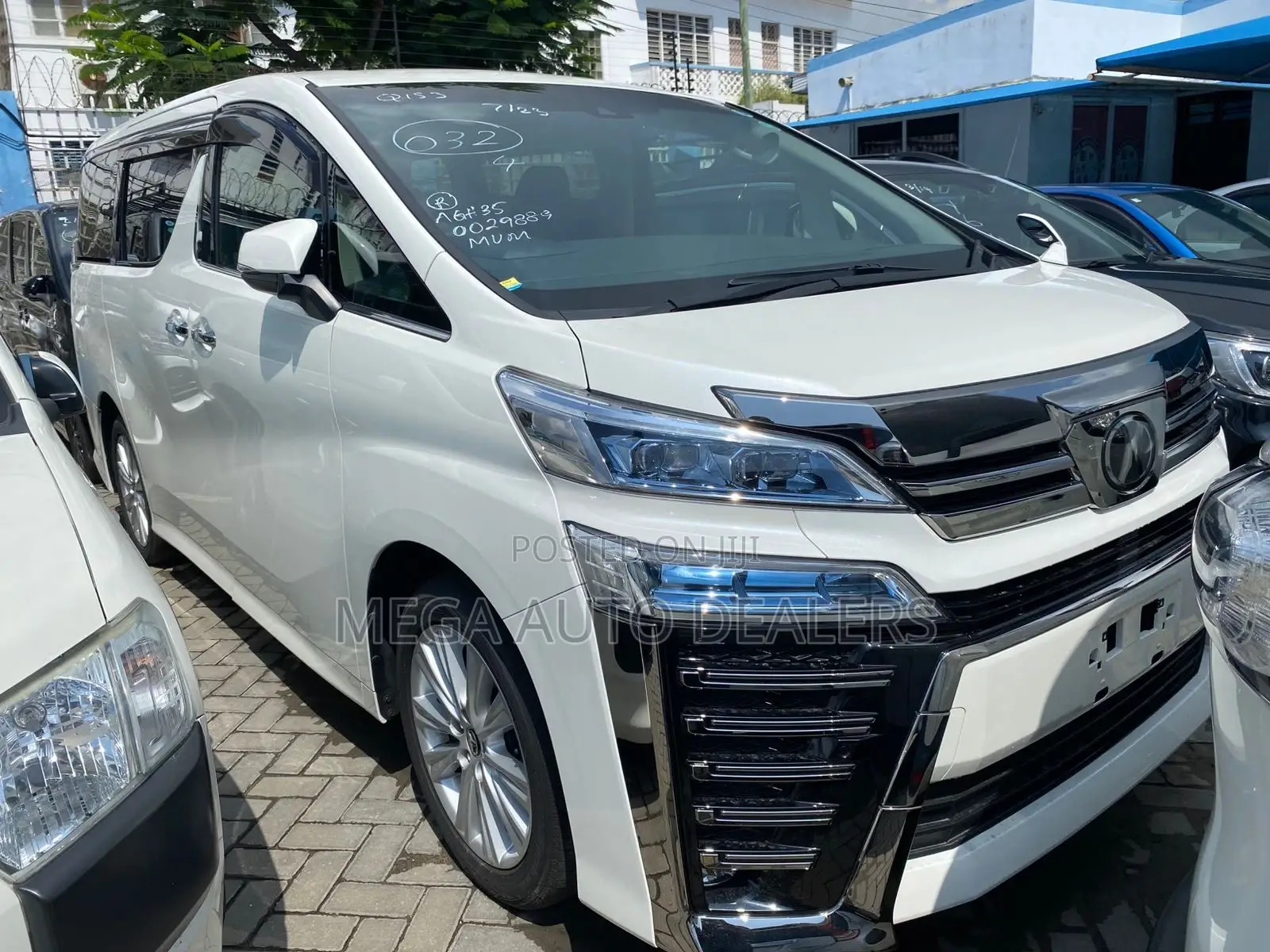 Toyota Vellfire 2018 White