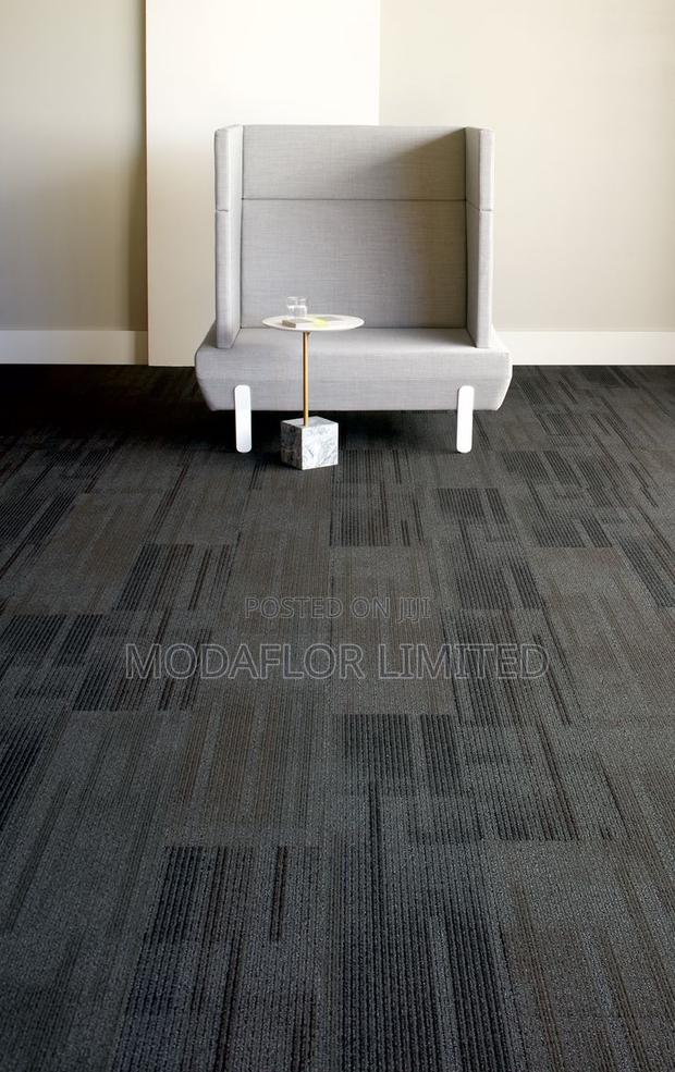 Commercial Grade Carpet Tiles – Professional Finish - main view