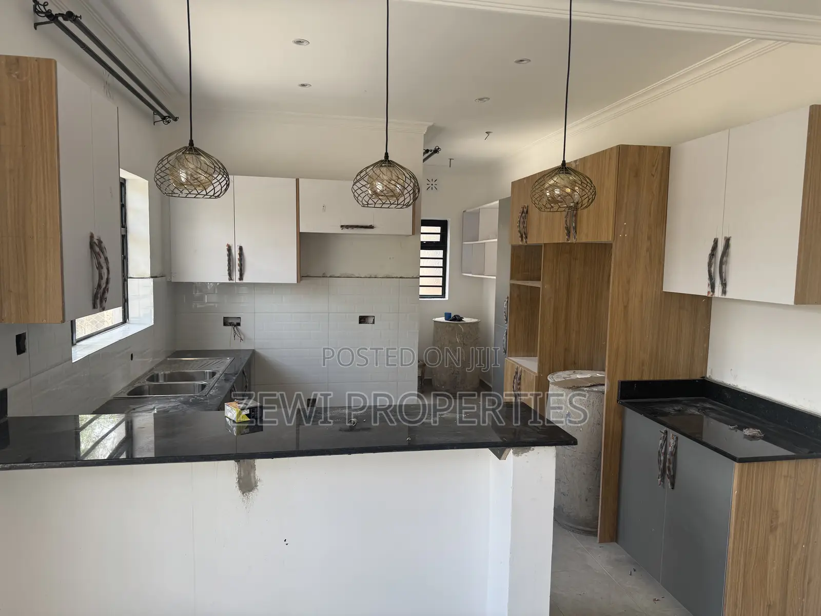 3bdrm Bungalow in Matasia for sale