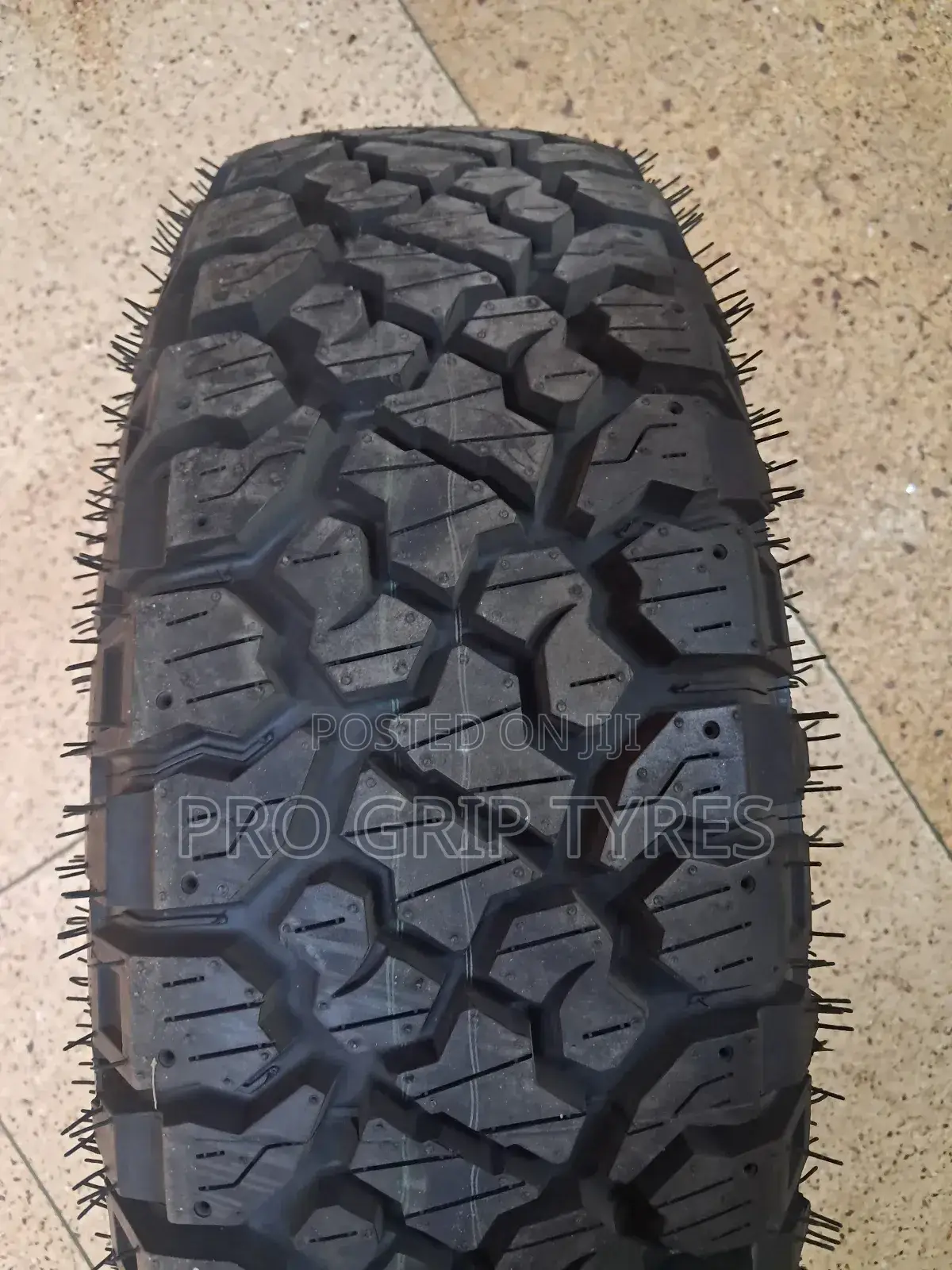 Kenda Mt 235/75/15