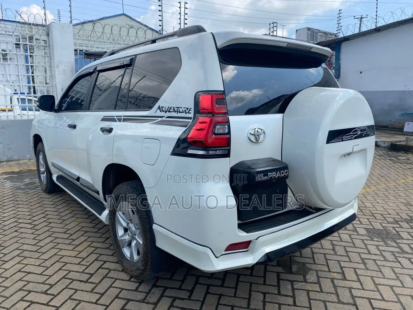 Toyota Land Cruiser Prado 2018 White