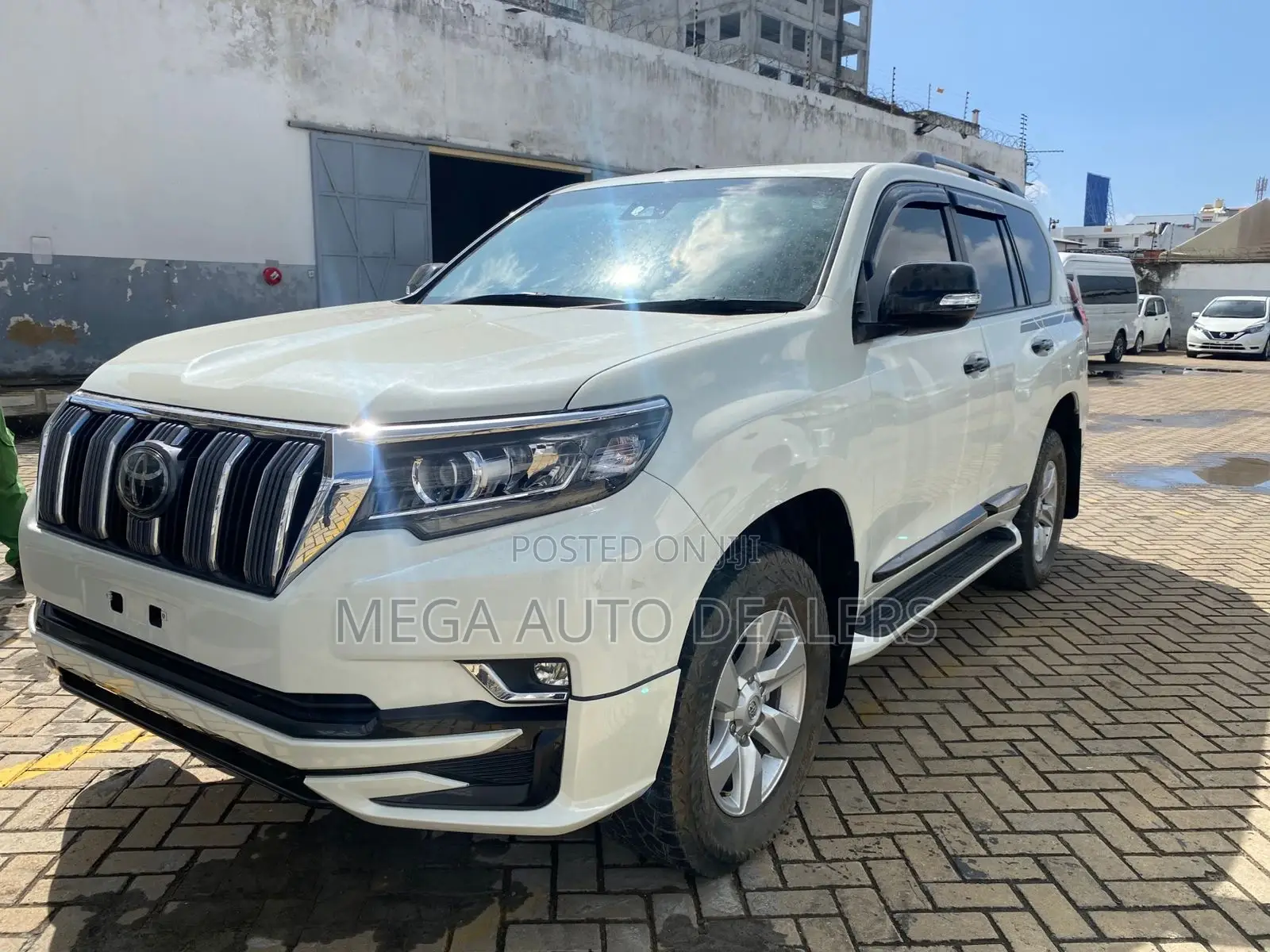 Toyota Land Cruiser Prado 2018 White