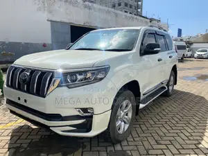 Toyota Land Cruiser Prado 2018 White