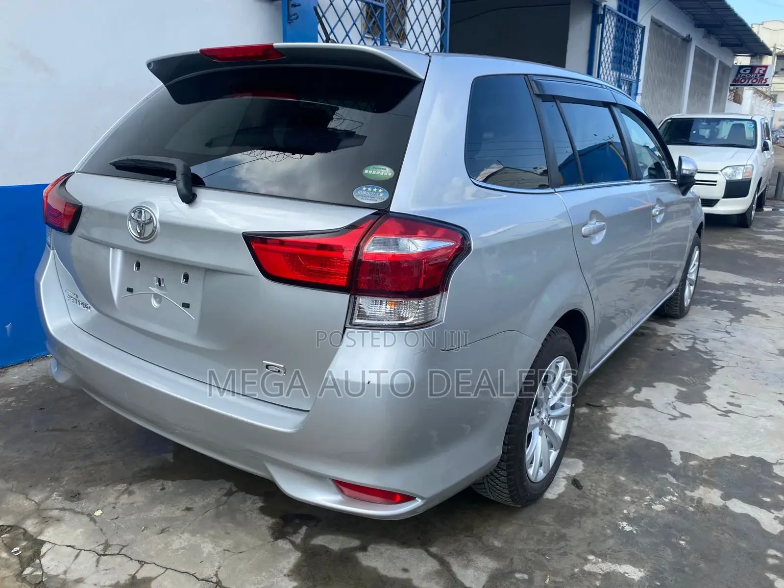 Toyota Corolla Fielder 2018 Silver