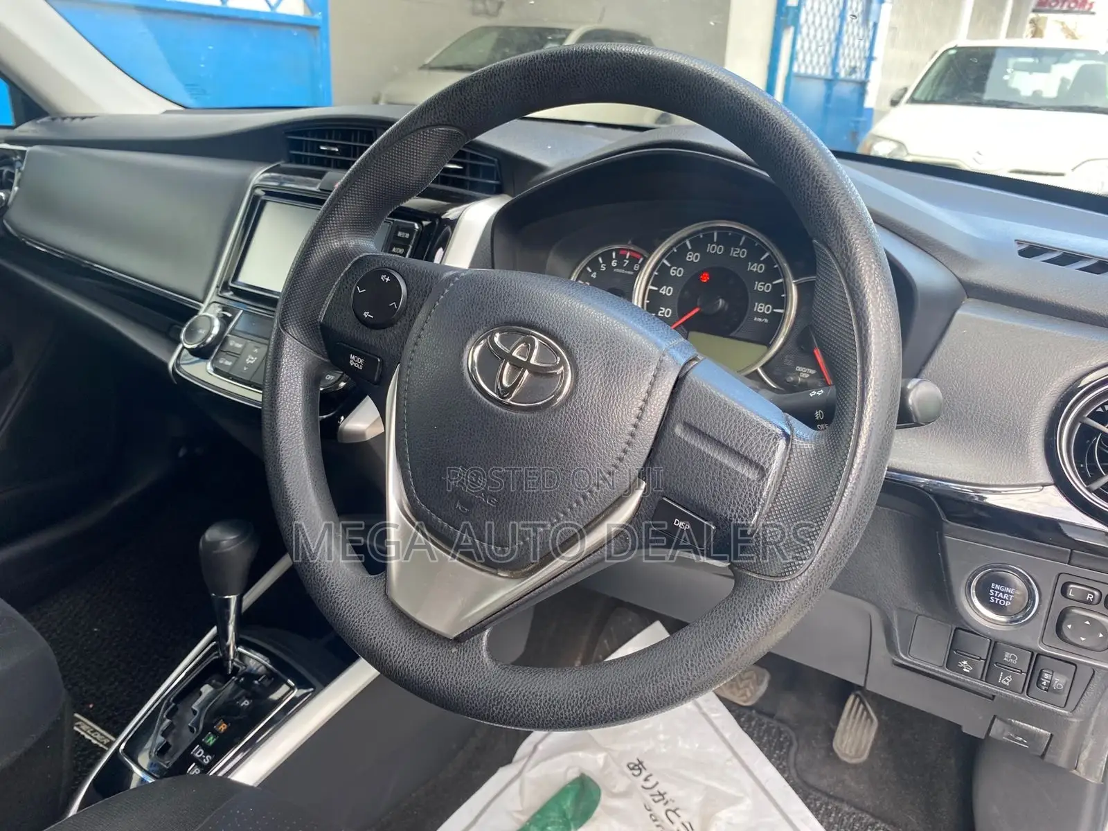 Toyota Corolla Fielder 2018 Silver