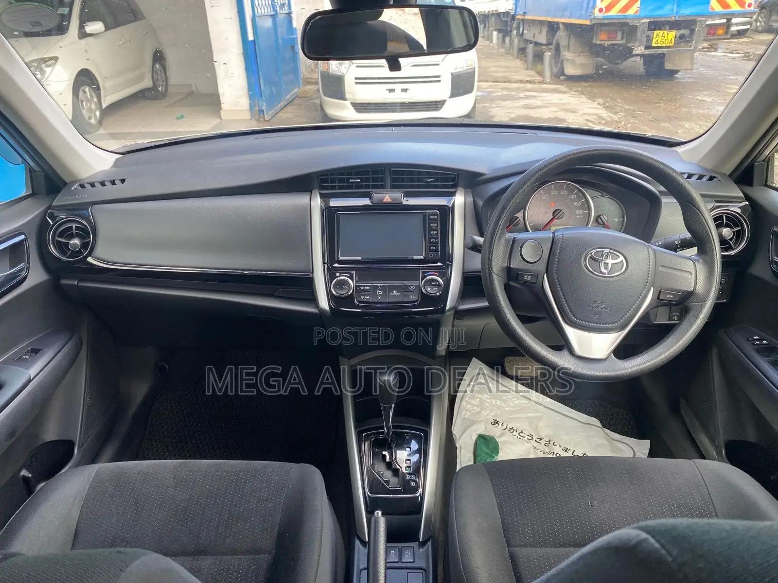 Toyota Corolla Fielder 2018 Silver