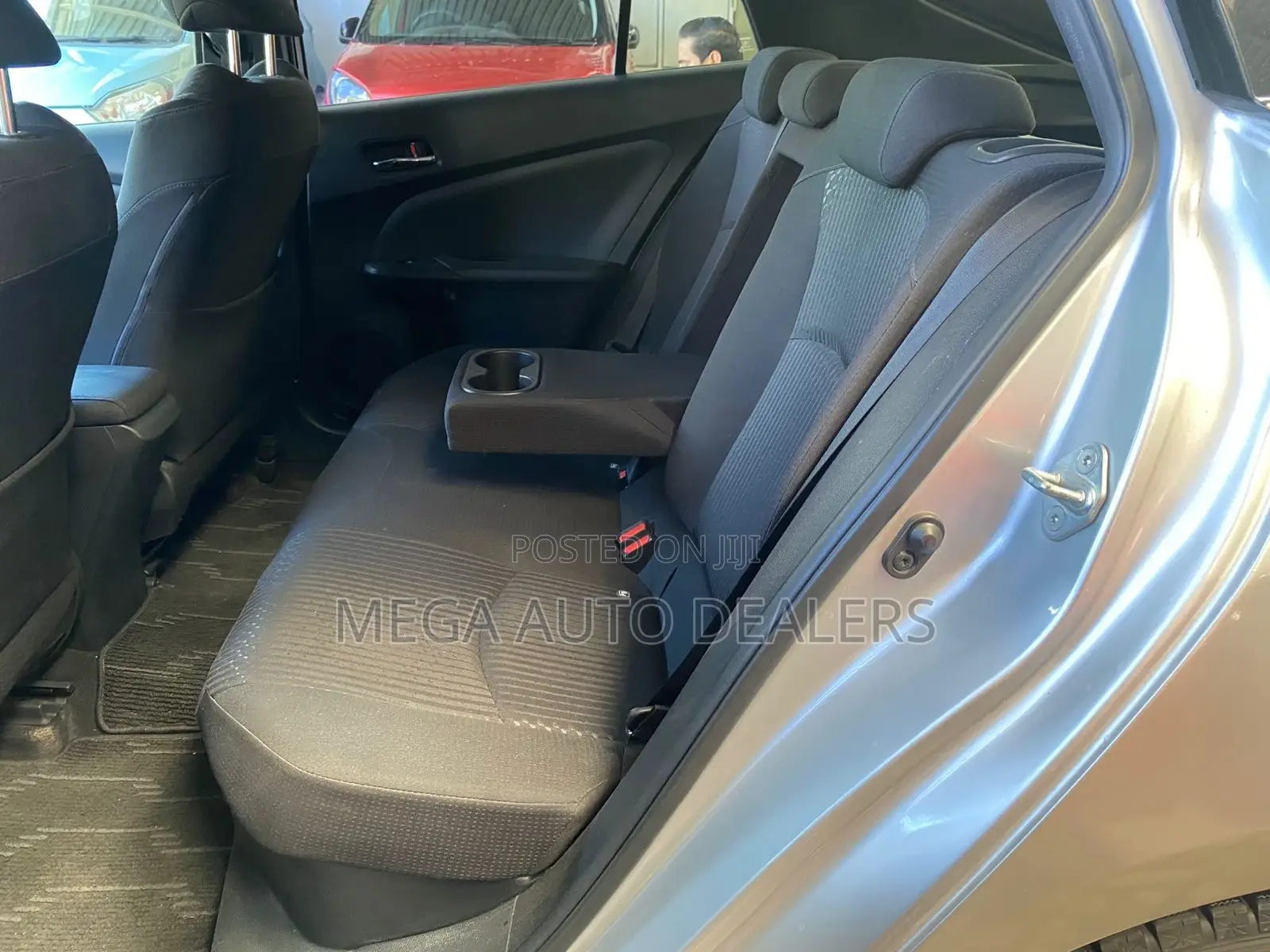 Toyota Prius 2018 Silver