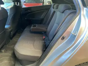 Toyota Prius 2018 Silver