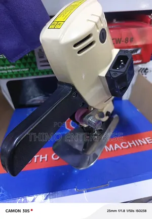 Cloth Cutting Machine