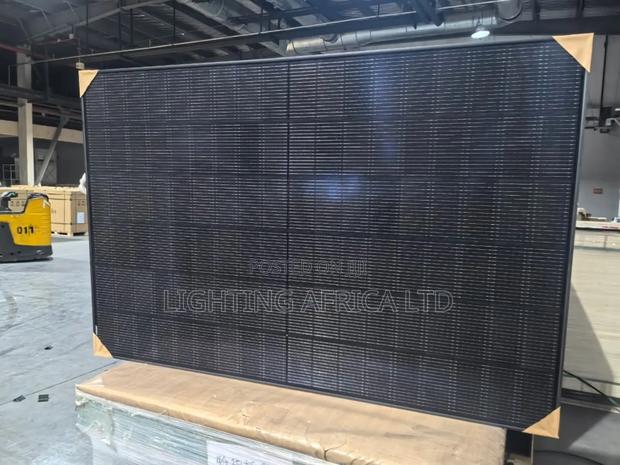 Efficient New Technology 545 Watt's Bifacial Solar Panels - main view