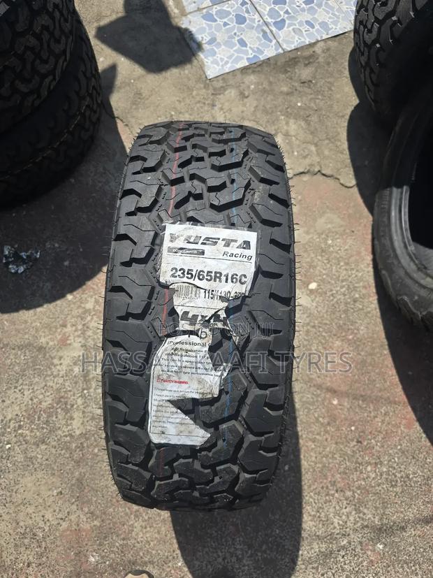 235/65r16c Yusta Tyre a/T(8pr)