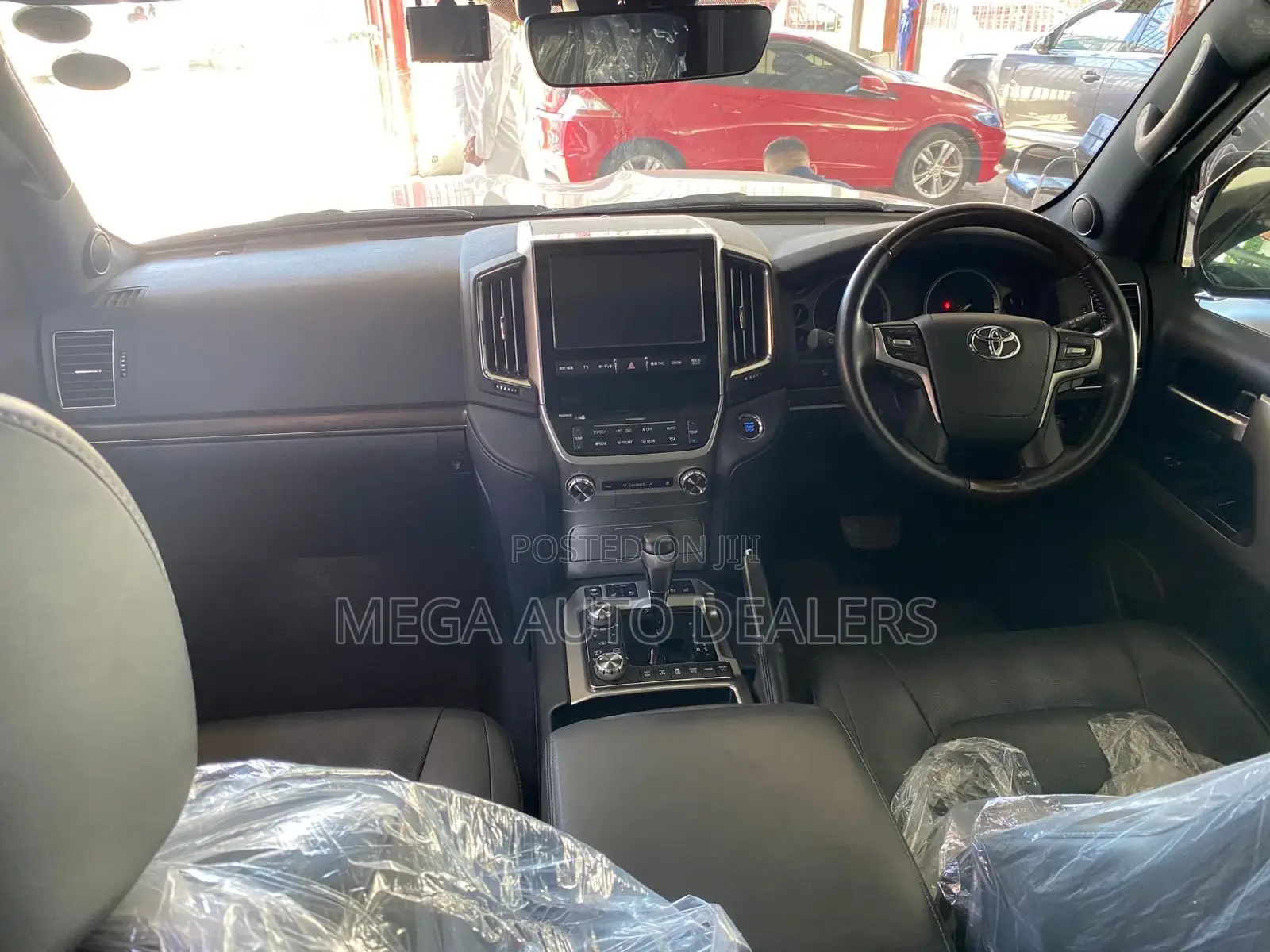 Toyota Land Cruiser 4.6 V8 ZX 2018 White