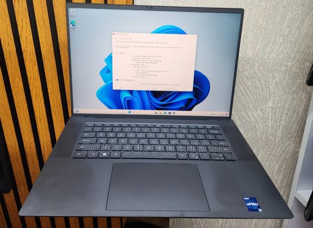 Laptop Dell Precision 5680 32GB Intel Core I7 SSD 512GB - thumbnail 2