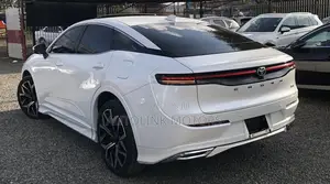 Toyota Crown XLE AWD 2024 White