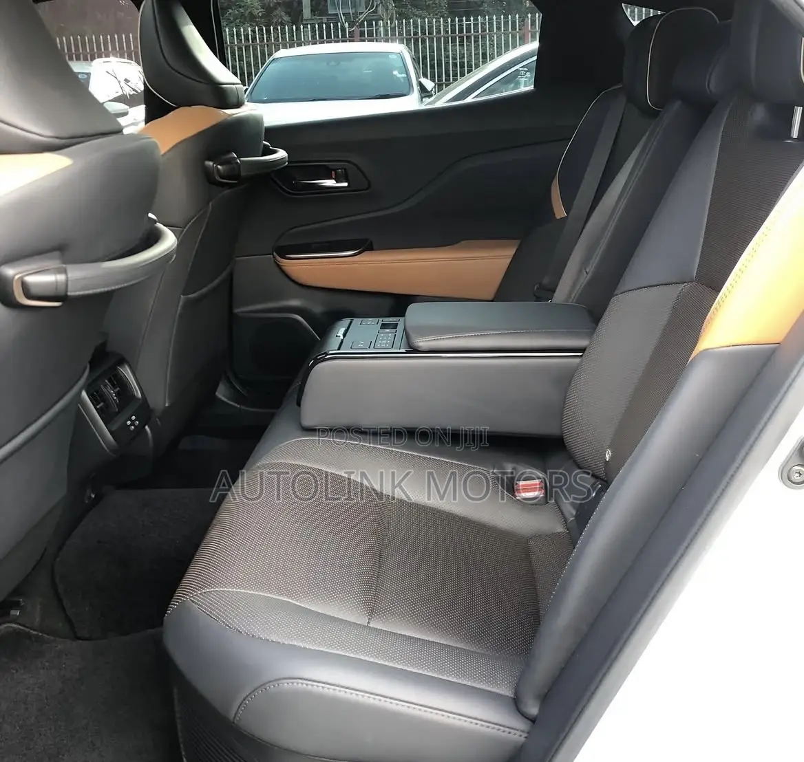Toyota Crown XLE AWD 2024 White