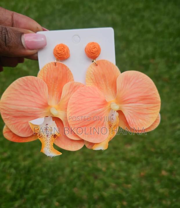 Pretty Earrings Petals Orange - main view